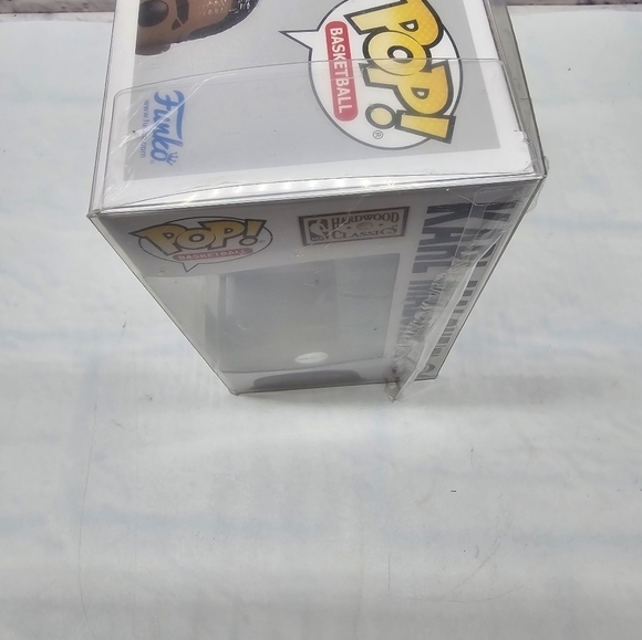 Karl Malone SIGNED FUNKO Pop #140 COA NBA All-Stars Edition Protective Case - Picture 6 of 12